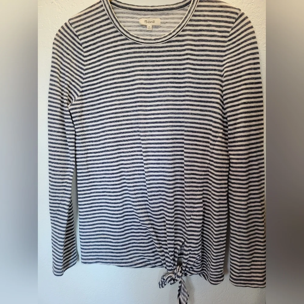 Madewell Women's Side Tide Blue and White Striped Long Sleeve T Shirt Size M - Picture 2 of 11